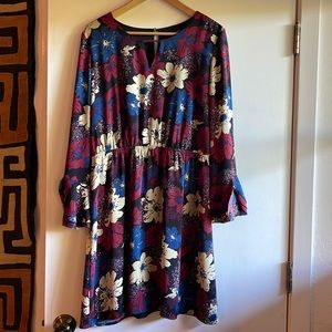 41 hawthorn floral midi dress, ruffles on sleeves, size L